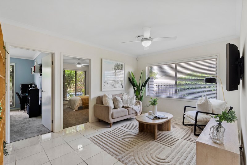 Photo - 8 Lysterfield Rise, Upper Coomera QLD 4209 - Image 4