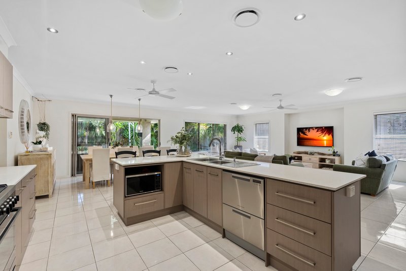 Photo - 8 Lysterfield Rise, Upper Coomera QLD 4209 - Image 6