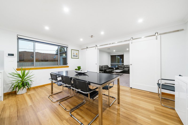 Photo - 8 Macalpine Close, Mckellar ACT 2617 - Image 3