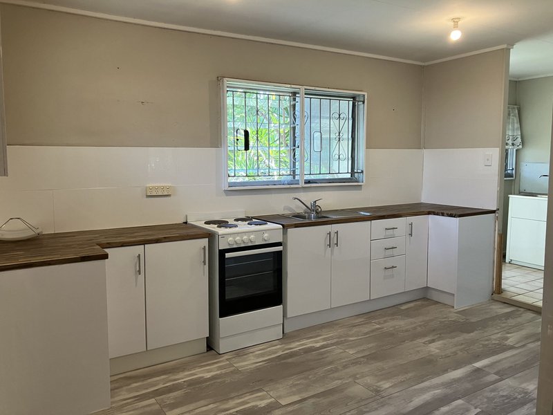 Photo - 8 Macbeth Street, Kingston QLD 4114 - Image 2