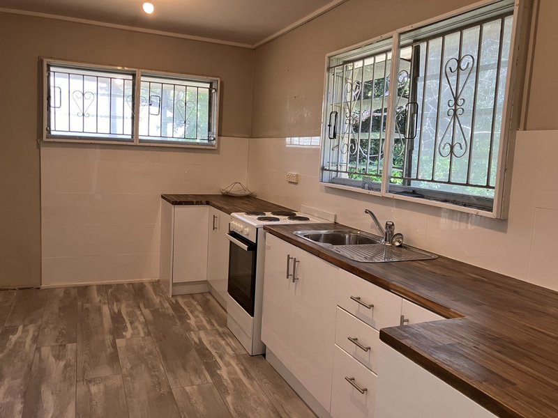 Photo - 8 Macbeth Street, Kingston QLD 4114 - Image 5