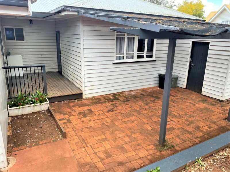 Photo - 8 Macdiarmid Street, Kingaroy QLD 4610 - Image 18