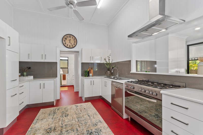 Photo - 8 Macintosh Street, Hermit Park QLD 4812 - Image 6