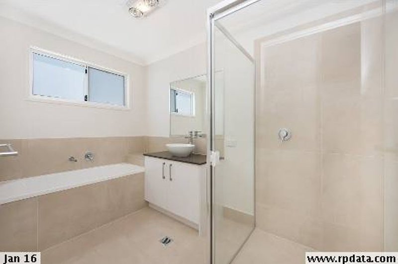 Photo - 8 Macintyre Crescent, Pelican Waters QLD 4551 - Image 9