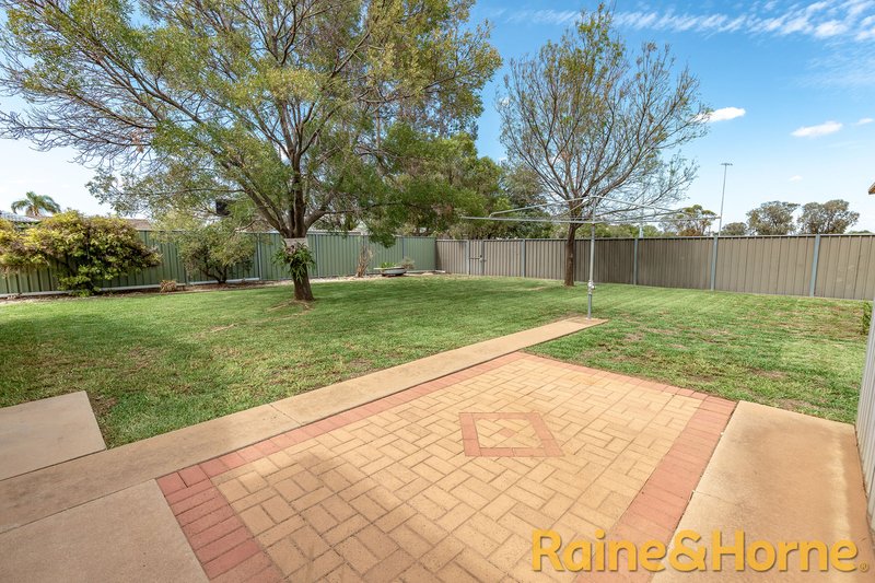 Photo - 8 Mackay Drive, Dubbo NSW 2830 - Image 9