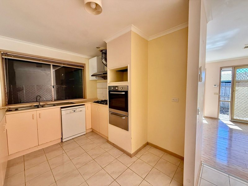 Photo - 8 Macks Place, Hoppers Crossing VIC 3029 - Image 3