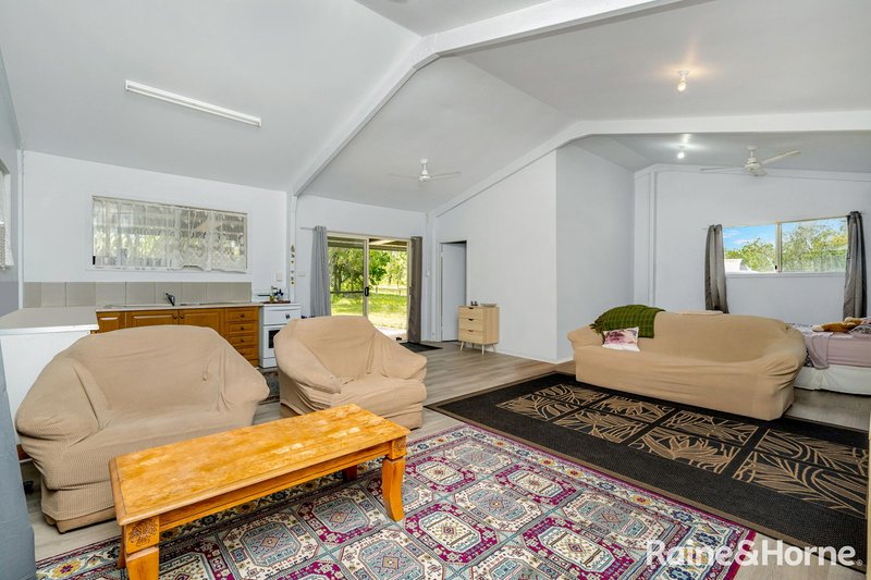 Photo - 8 Maconachies Road, Majors Creek QLD 4816 - Image 11