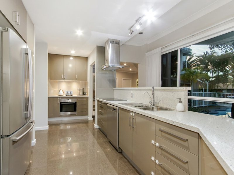 Photo - 8 Macrobert Street, Highland Park QLD 4211 - Image 6