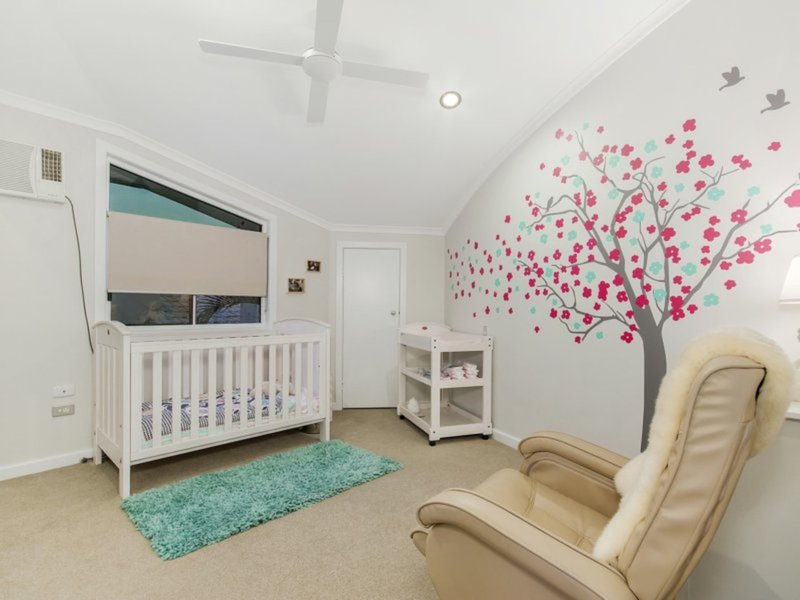 Photo - 8 Macrobert Street, Highland Park QLD 4211 - Image 13