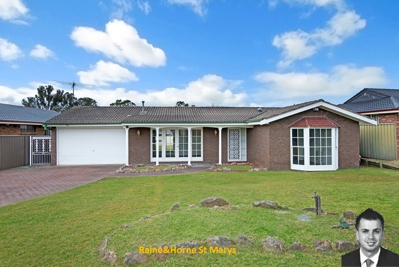 8 Madigan Drive, Werrington County NSW 2747