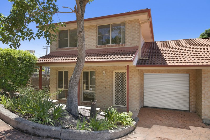 8 Madison Place, Berkeley Vale NSW 2261