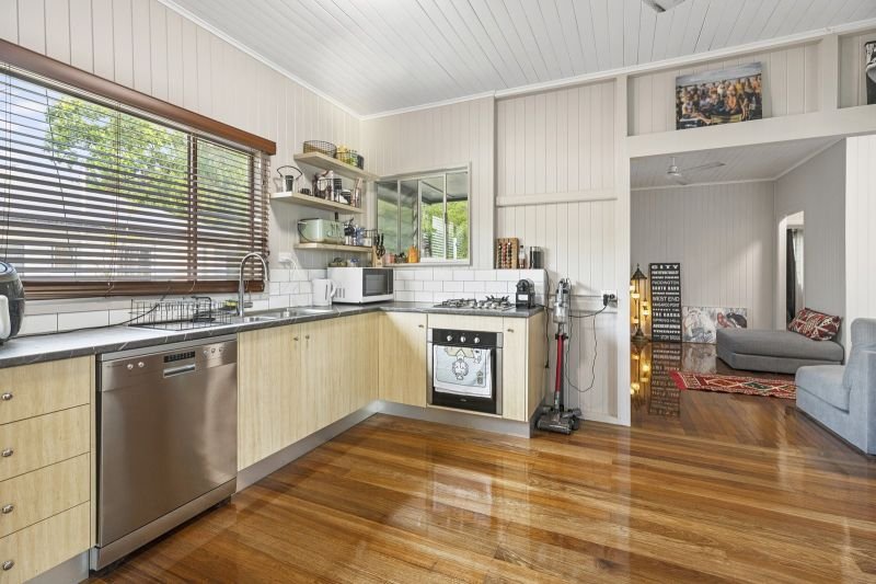 Photo - 8 Magazine Street, Stratford QLD 4870 - Image 12