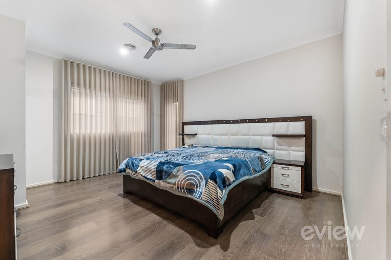 Photo - 8 Magdala Street, Werribee VIC 3030 - Image 5