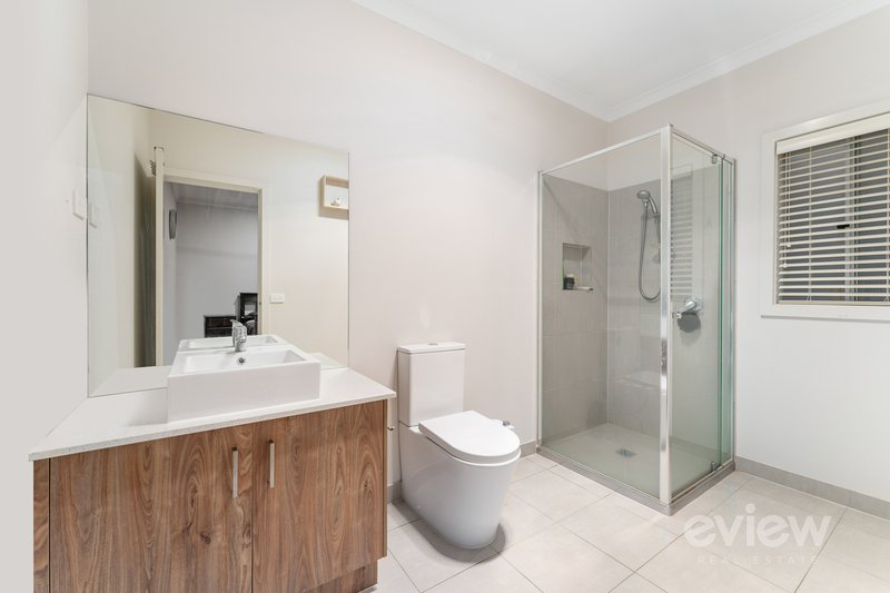 Photo - 8 Magdala Street, Werribee VIC 3030 - Image 8