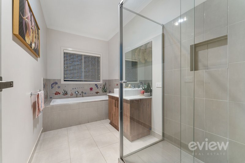 Photo - 8 Magdala Street, Werribee VIC 3030 - Image 13