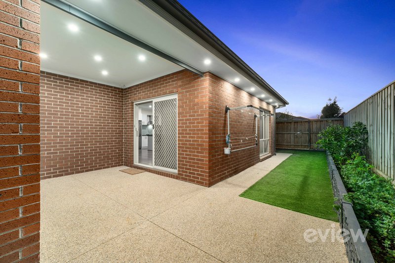 Photo - 8 Magdala Street, Werribee VIC 3030 - Image 15