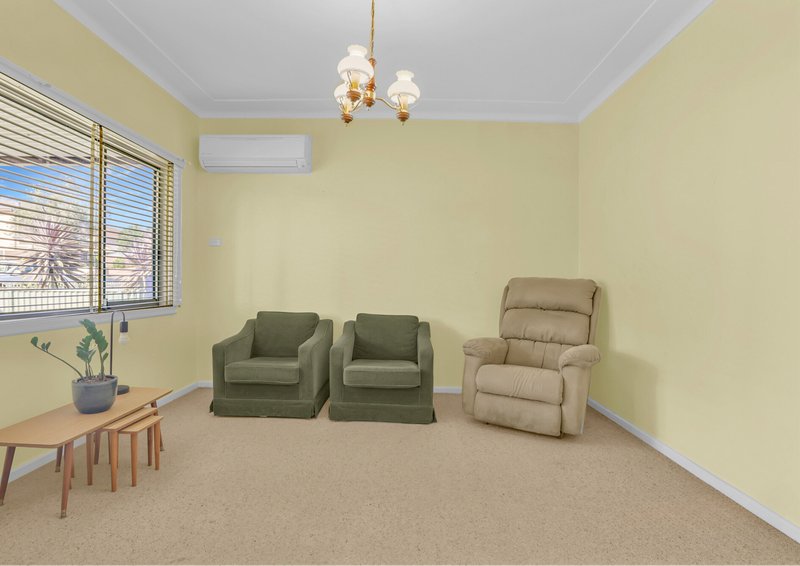 Photo - 8 Magowar Road, Pendle Hill NSW 2145 - Image 2