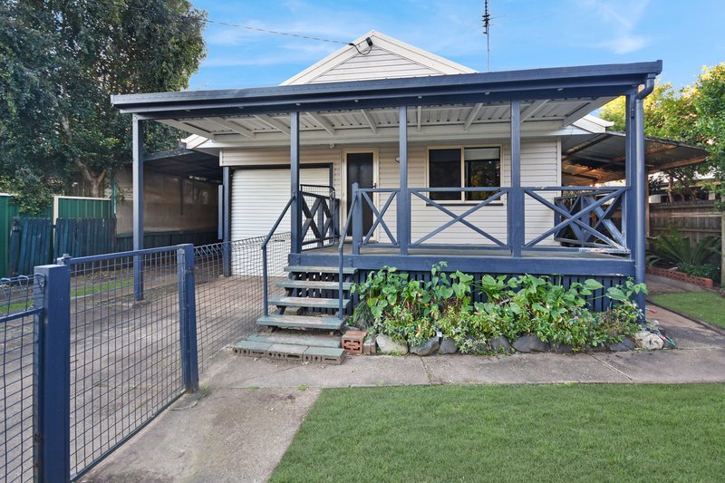 8 Magree Street, Kallangur QLD 4503