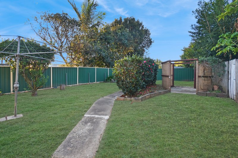 Photo - 8 Magree Street, Kallangur QLD 4503 - Image 10