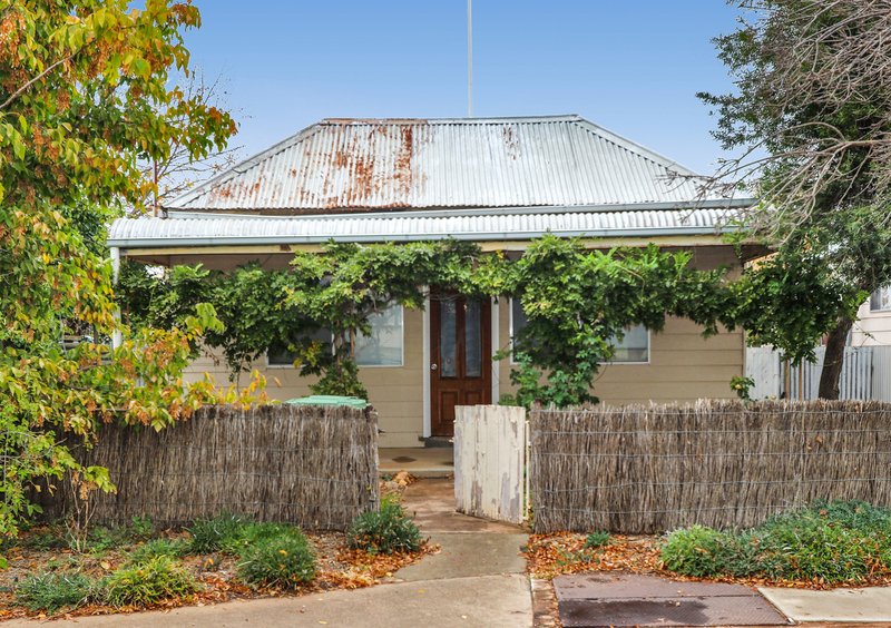 8 Main Street, West Wyalong NSW 2671