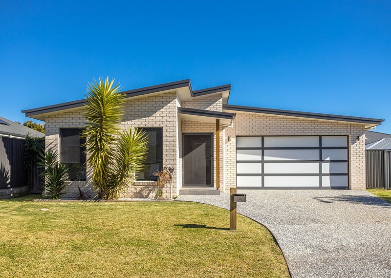 Photo - 8 Maita Way, Old Bar NSW 2430 - Image 1
