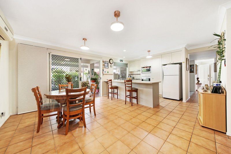 Photo - 8 Maldives Way, Burleigh Waters QLD 4220 - Image 3