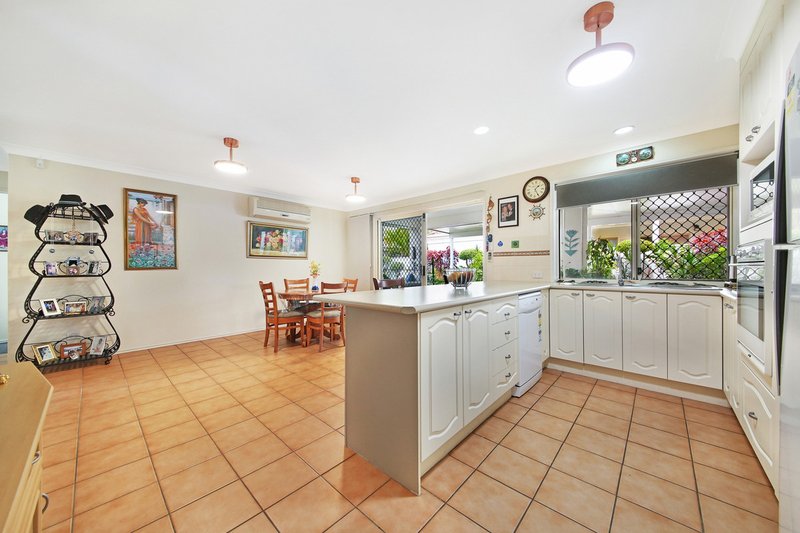 Photo - 8 Maldives Way, Burleigh Waters QLD 4220 - Image 5