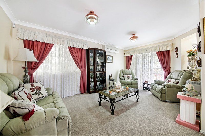 Photo - 8 Maldives Way, Burleigh Waters QLD 4220 - Image 6