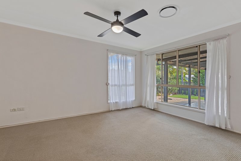 Photo - 8 Malibu Court, Mountain Creek QLD 4557 - Image 6