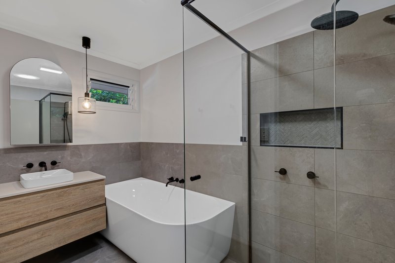 Photo - 8 Malibu Court, Mountain Creek QLD 4557 - Image 17