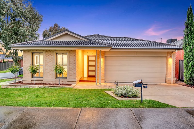 8 Maloney Avenue, Craigieburn VIC 3064