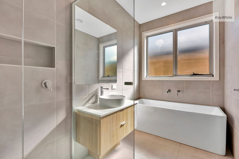 Photo - 8 Malvar Way, Sunbury VIC 3429 - Image 10