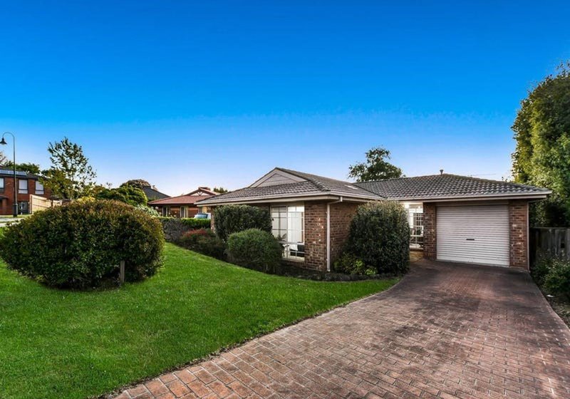 8 Malvern Place, Narre Warren VIC 3805