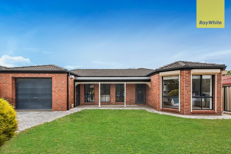 8 Manchester Drive, Sydenham VIC 3037