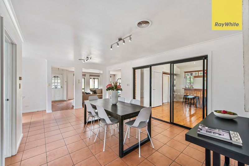 Photo - 8 Manchester Drive, Sydenham VIC 3037 - Image 6