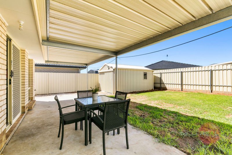 Photo - 8 Manilla Street, Munno Para West SA 5115 - Image 12