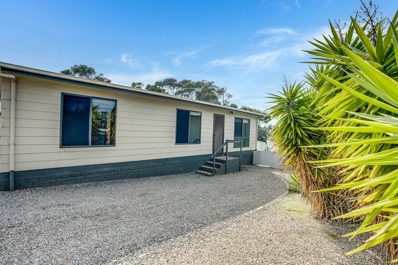 Photo - 8 Manly Grove, Hayborough SA 5211 - Image 6