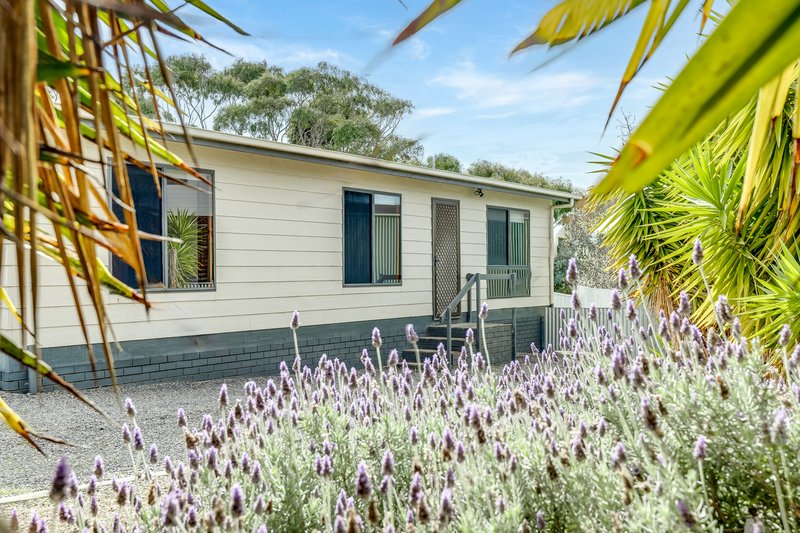 8 Manly Grove, Hayborough SA 5211