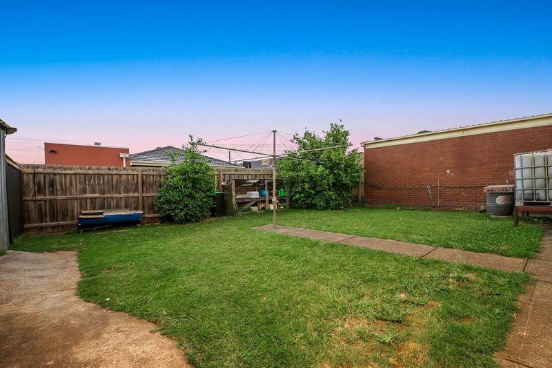 Photo - 8 Manooka Court, Keysborough VIC 3173 - Image 13