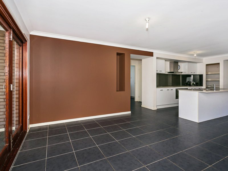 Photo - 8 Manton Street, Ormeau QLD 4208 - Image 12