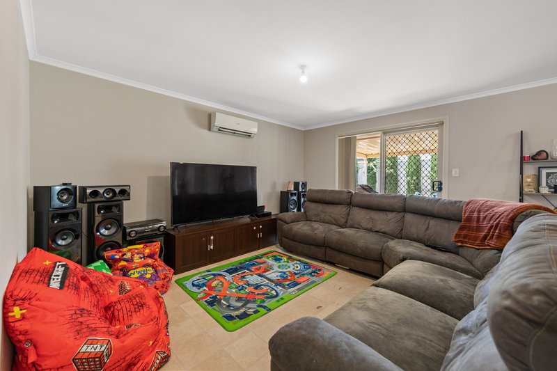 Photo - 8 Maple Leaf Court, Munno Para West SA 5115 - Image 6