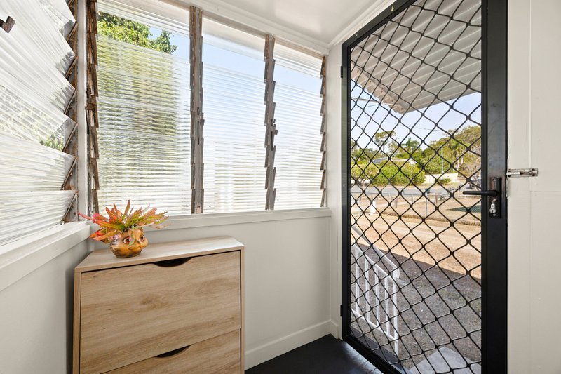 Photo - 8 Margaret Street, South Gladstone QLD 4680 - Image 2