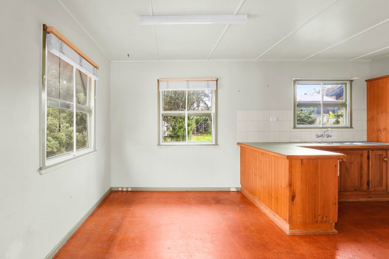 Photo - 8 Marginson Street, Leichhardt QLD 4305 - Image 7
