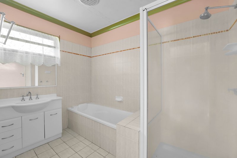 Photo - 8 Marginson Street, Leichhardt QLD 4305 - Image 12