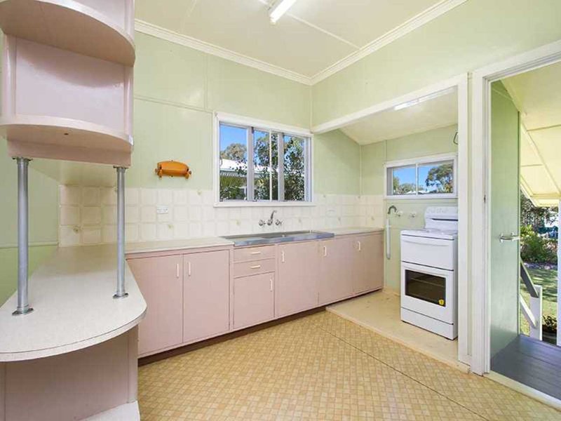 Photo - 8 Markwell Street, Beaudesert QLD 4285 - Image 5