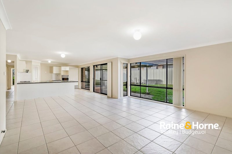 Photo - 8 Marri Close, Blue Haven NSW 2262 - Image 2