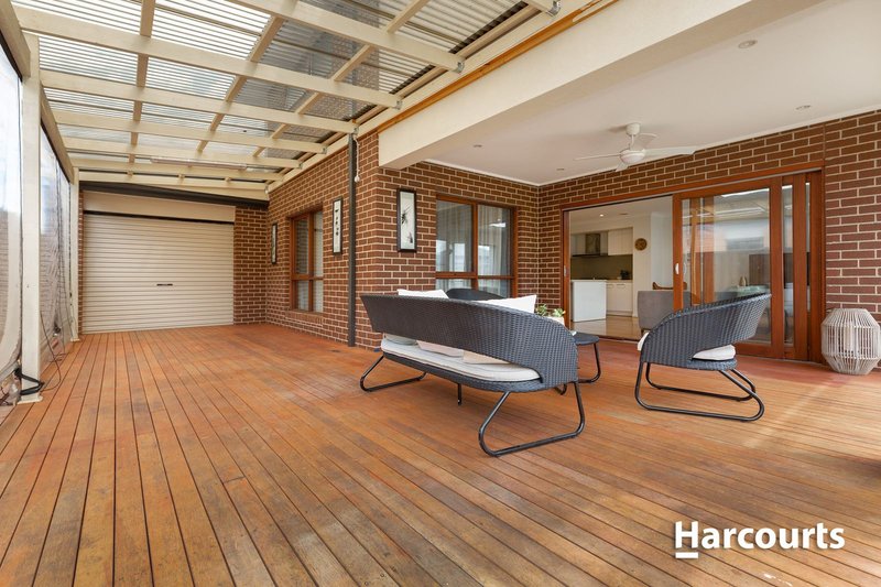 Photo - 8 Marshflower Crescent, Clyde North VIC 3978 - Image 13