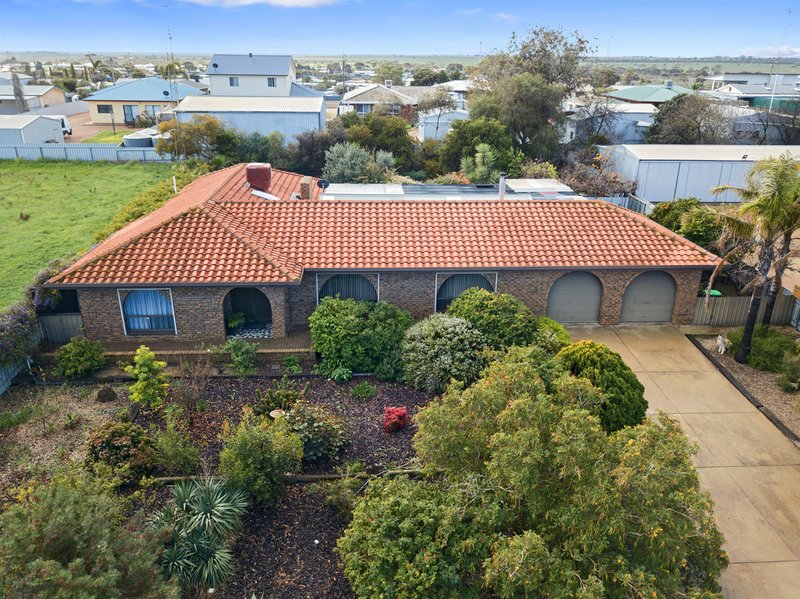 8 Martin Street, Moonta Bay SA 5558