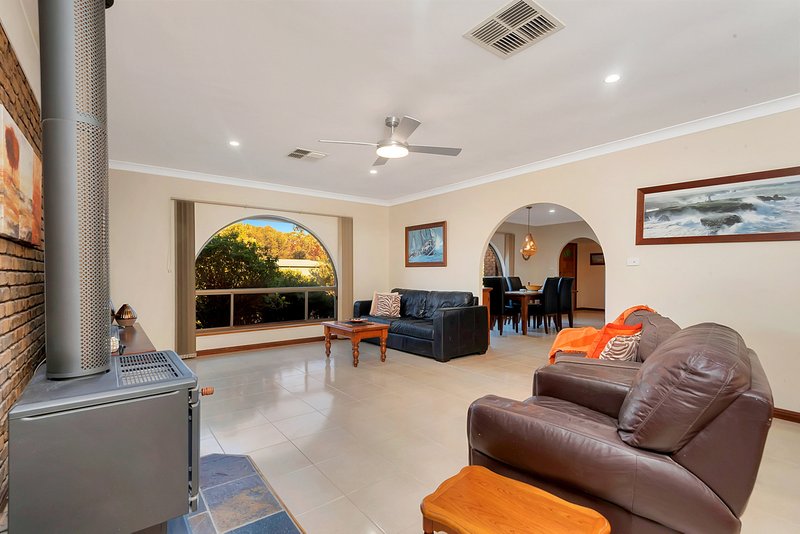 Photo - 8 Martin Street, Moonta Bay SA 5558 - Image 3