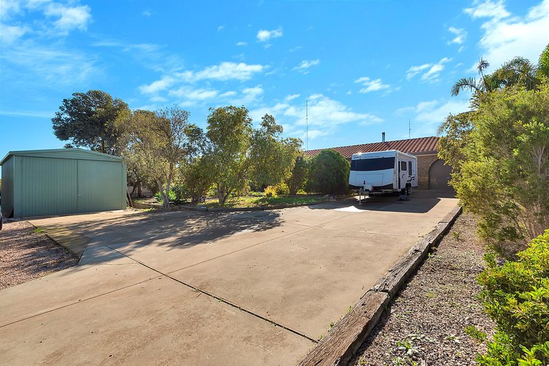 Photo - 8 Martin Street, Moonta Bay SA 5558 - Image 14